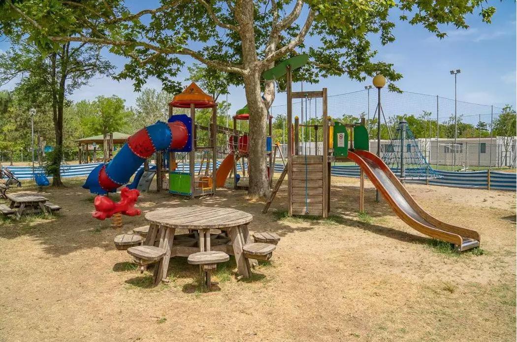 Vacanceselect Mobil Homes - Camping Pineta Sul Mare Camping Village Чезенатико Экстерьер фото