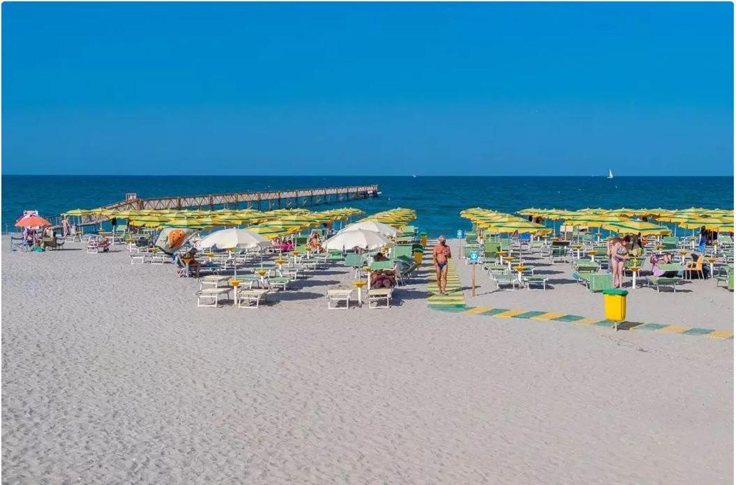 Vacanceselect Mobil Homes - Camping Pineta Sul Mare Camping Village Чезенатико Экстерьер фото